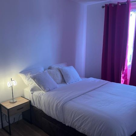 Appartement Spacieux Clichy-sous-Bois Exterior foto