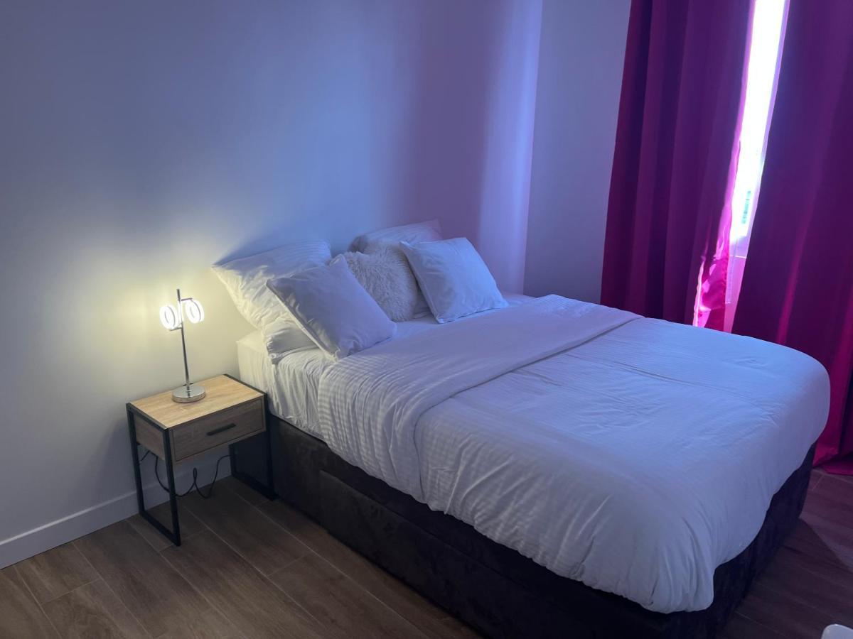 Appartement Spacieux Clichy-sous-Bois Exterior foto